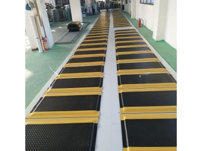 耐用防疲劳PVC脚垫,工位缓解疲劳垫，环保无味防静电胶板